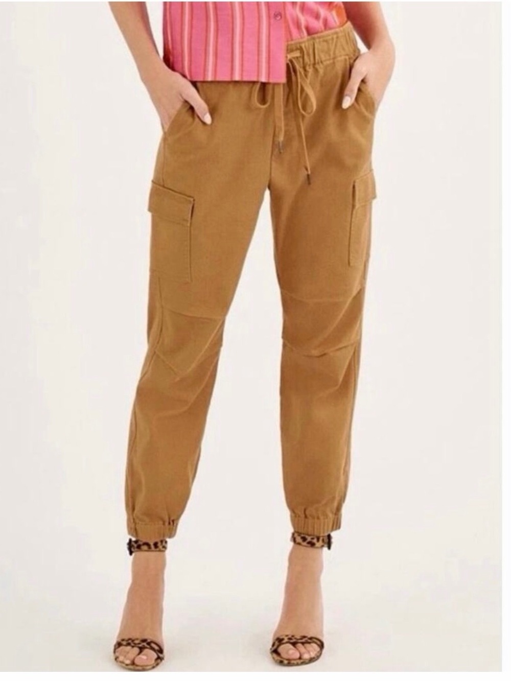 cabi Jargon Jogger Size Medium NWT- Camel